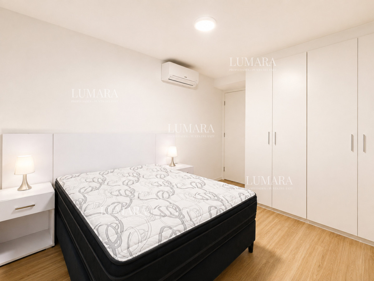 Apartamento de 2 Dormitorios Alquiler Anual, Playa Brava, Punta del Este · Foto 12