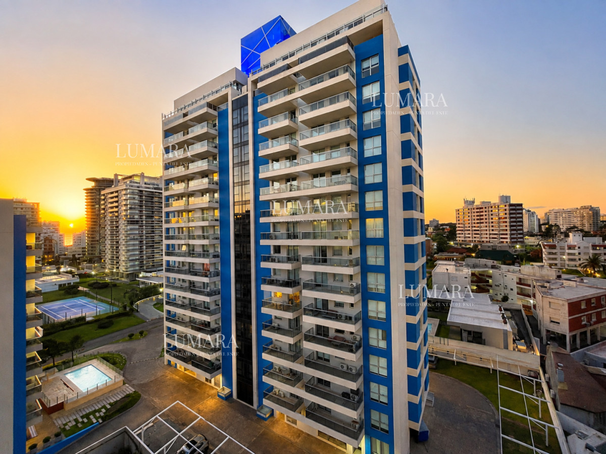 Apartamento de 2 Dormitorios Alquiler Anual, Playa Brava, Punta del Este · Foto 3