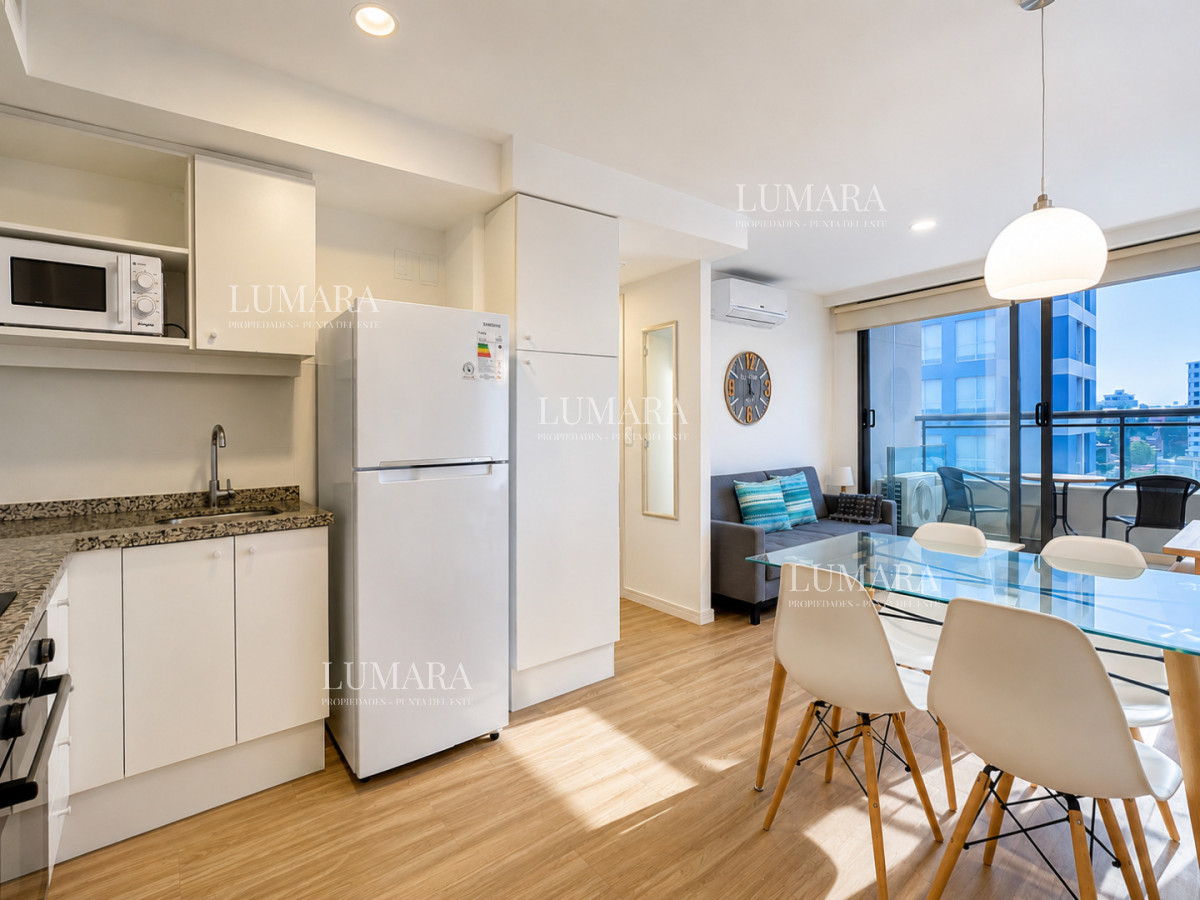 Apartamento de 2 Dormitorios Alquiler Anual, Playa Brava, Punta del Este · Foto 6