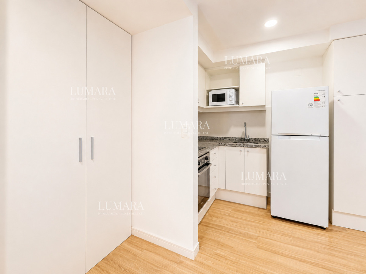 Apartamento de 2 Dormitorios Alquiler Anual, Playa Brava, Punta del Este · Foto 9