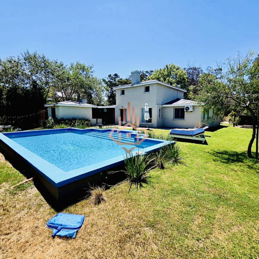 Alquiler anual casa en la barra de 4 dormitorios con piscina climatizada
