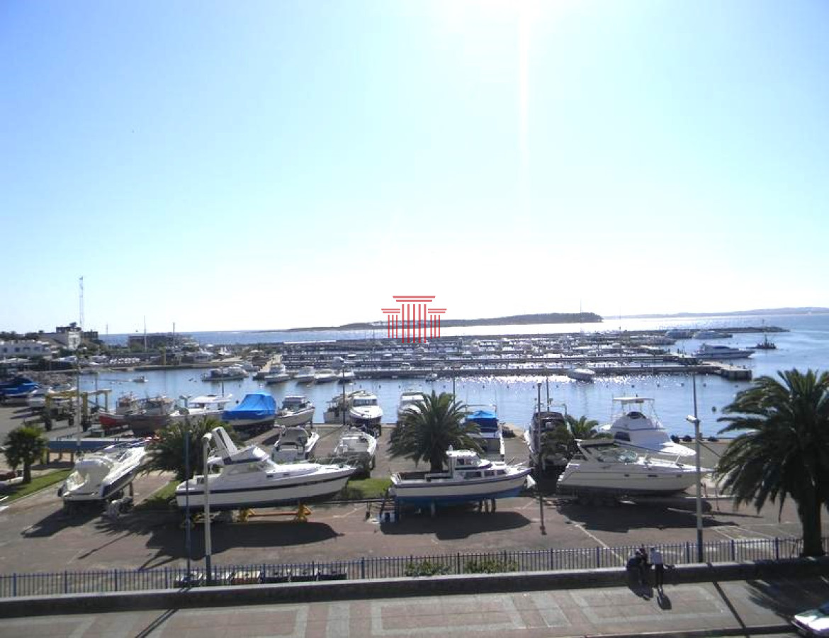 Venta Apartamento - Puerto  Punta Del Este - 4 Dormitorios
