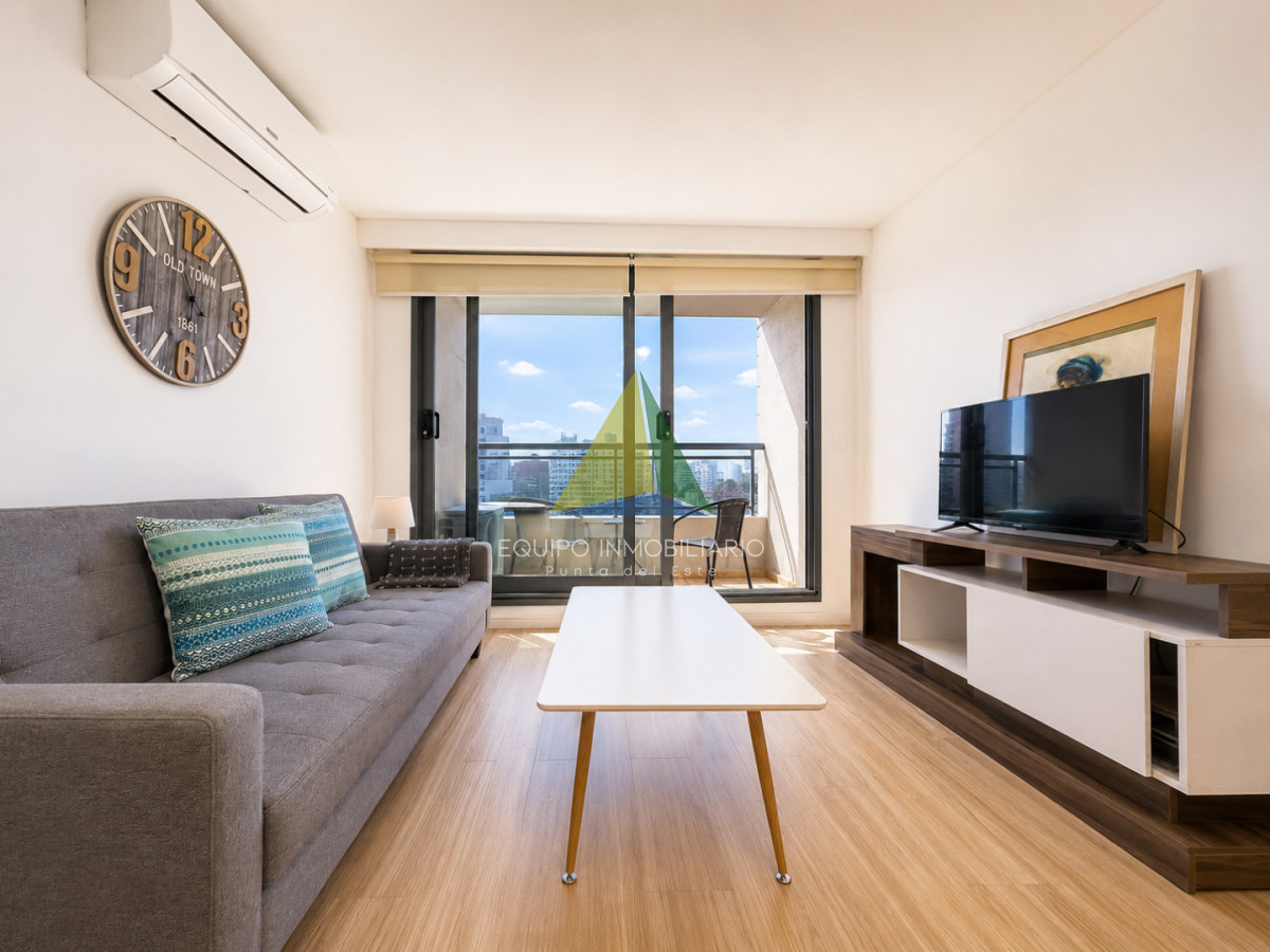 Apartamento de 2 Dormitorios Alquiler Anual, Playa Brava, Punta del Este - Ref : EQP7107