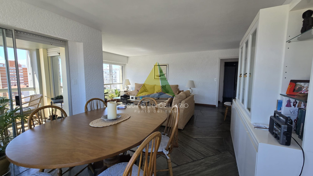 Apartamento en venta de 3 dormitorios, vista playa mansa y brava - Ref : EQP8239