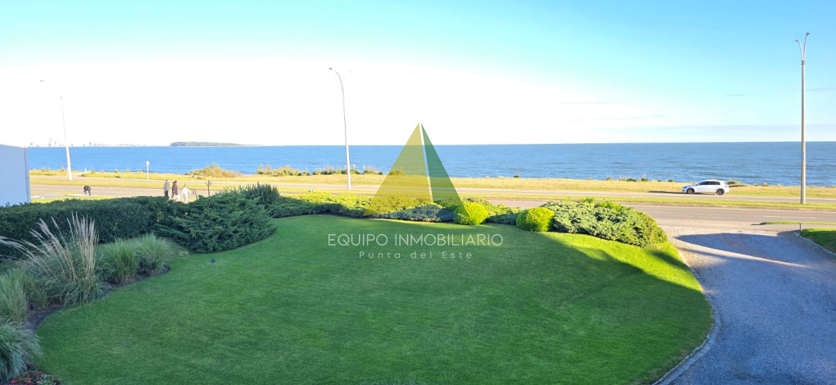 Si te gusta despertar en un departamento frente al mar con vistas al puerto e Isla Gorriti ésta es tu próxima inversión - Ref : EQP8262