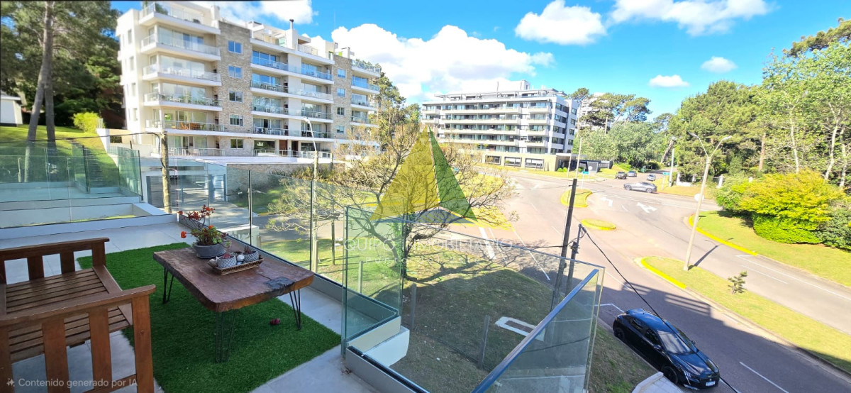 Apartamento de 2 Dormitorios en Mansa, Punta del Este - Ref : EQP8284