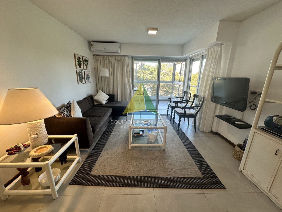 Apartamento en venta de dos dormitorios con garaje listo para entrar - Ref : EQP8378