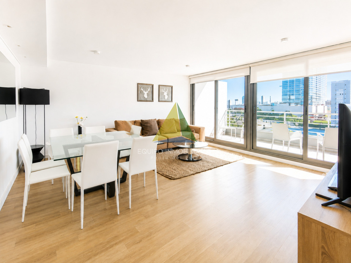 Excelente Apartamento de 2 Dormitorios en Alexander Boulevard, Punta del Este - Ref : EQP8418