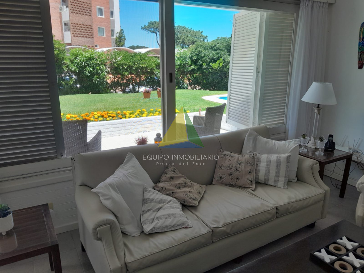 Casa en Venta. Excelente ubicación en Playa Mansa - Punta del Este - Ref : EQP8444