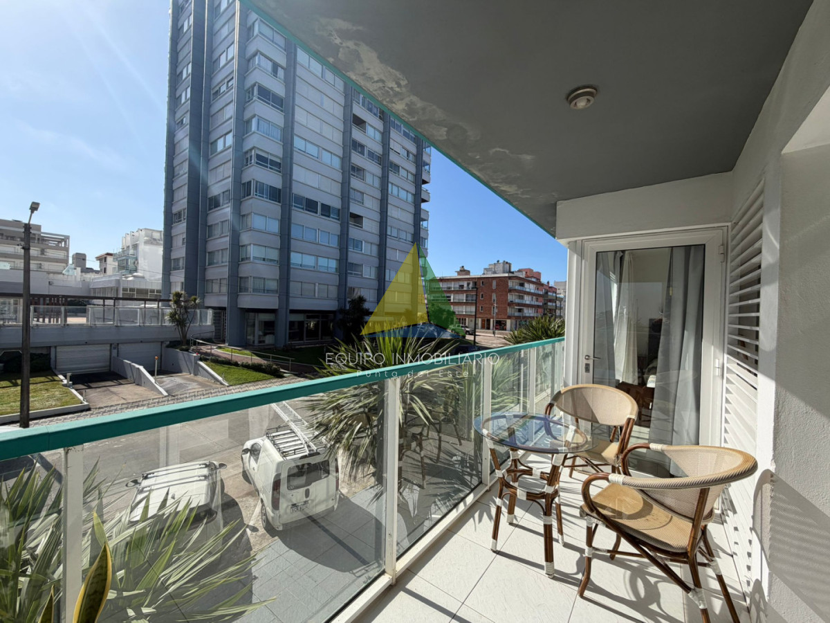 Apartamento de 1 dormitorio en Venta en Punta del este , Península , Bajos gastos a pasos del mar  - Ref : EQP8470