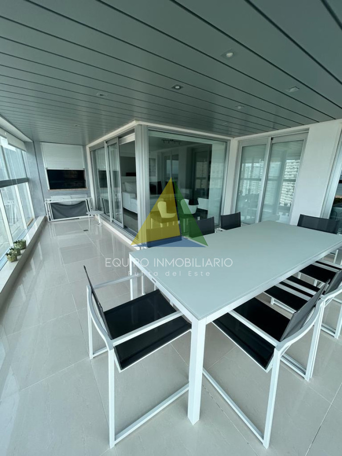 Apartamento de 3 Suites a Pasos del Mar en Mansa - Punta del Este - Ref : EQP8509