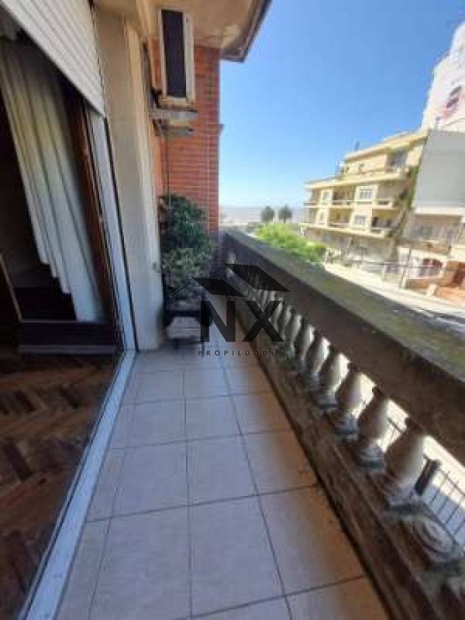 Alquiler apartamento 3 Dormitorios en Punta carretas. Garaje y Balcon.