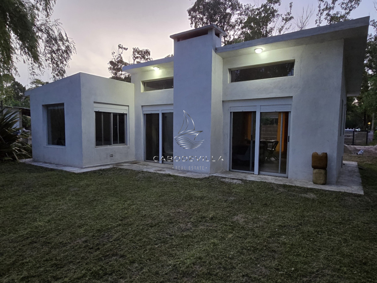 Alquiler anual casa en La Barra Punta del Este