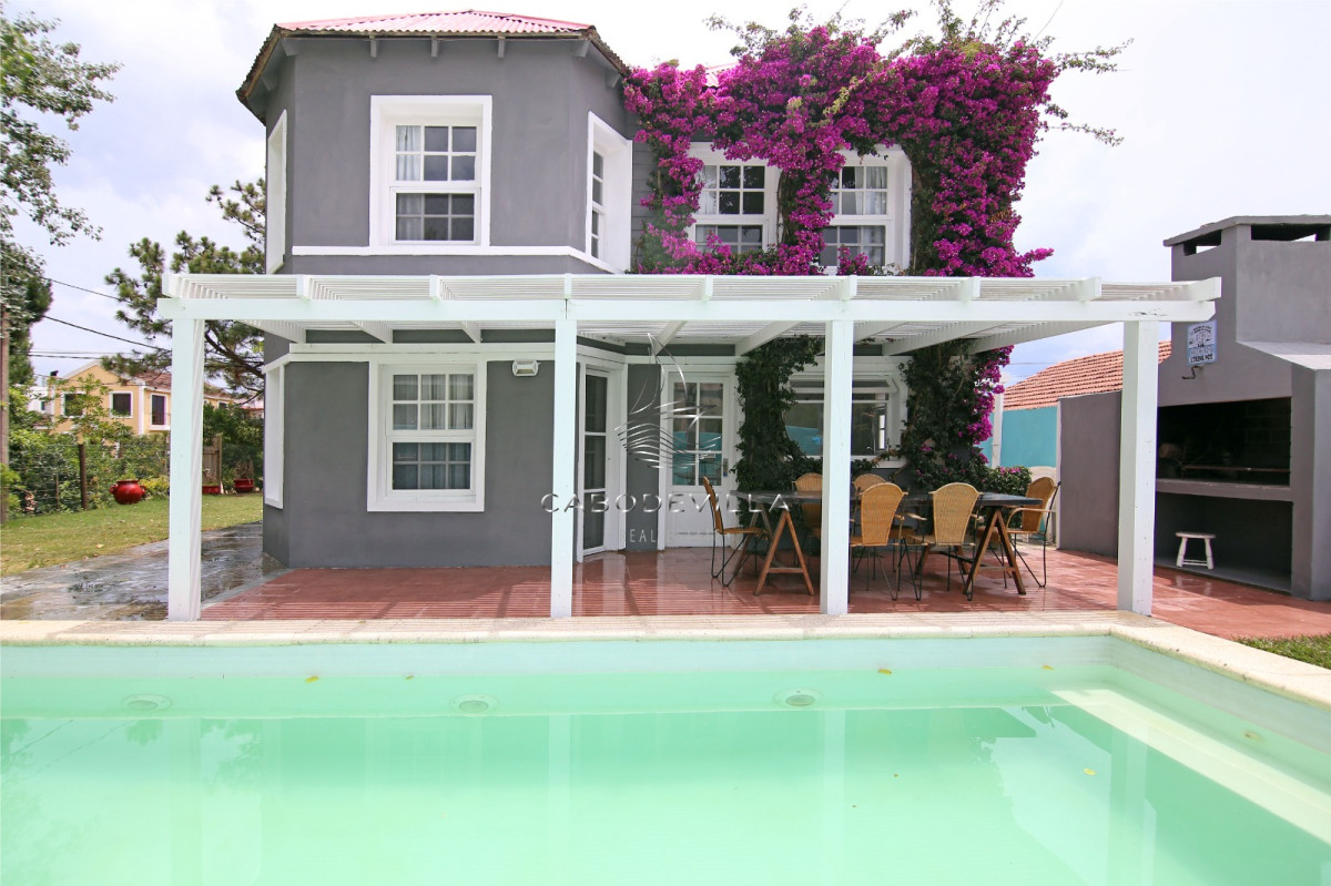 Casa de 5 dormitorios en alquiler, La Barra