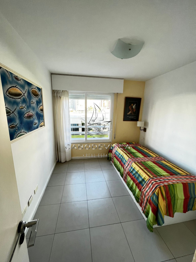 En alquiler anual   apartamento de 3 dormitorios, playa brava · Foto 10