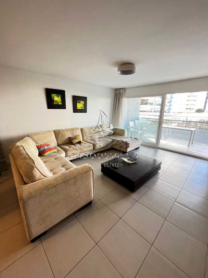 En alquiler anual   apartamento de 3 dormitorios, playa brava · Foto 3