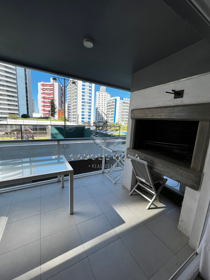 En alquiler anual   apartamento de 3 dormitorios, playa brava · Foto 2