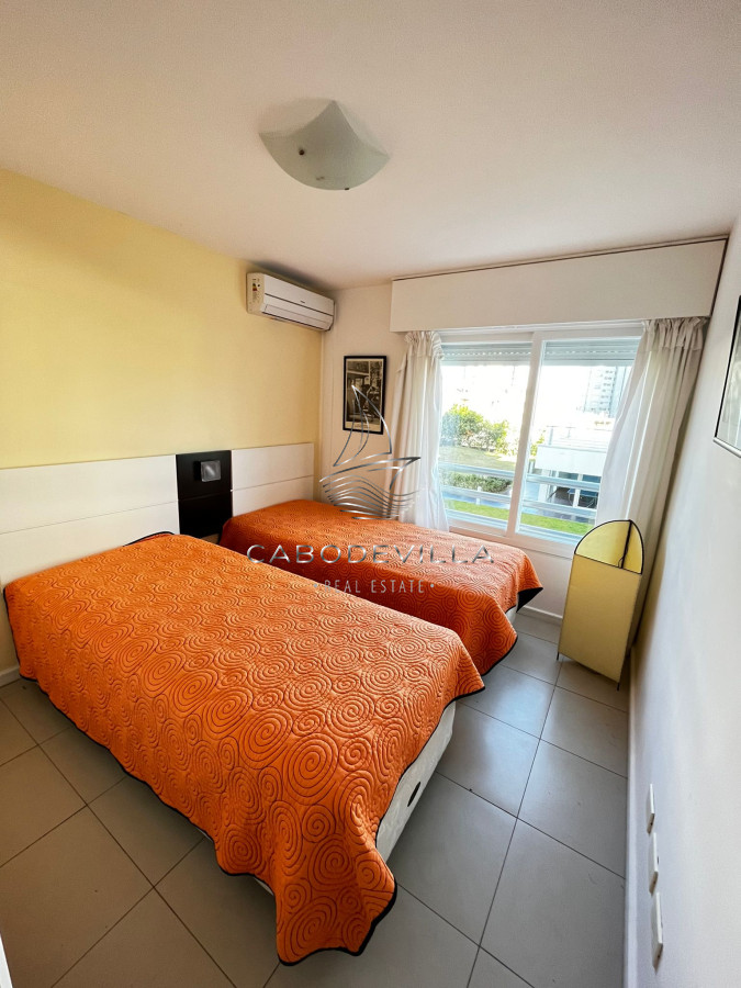 En alquiler anual   apartamento de 3 dormitorios, playa brava · Foto 11