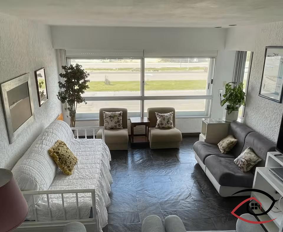Apartamento en alquiler c/ cochera en Península desde Marzo a Noviembre