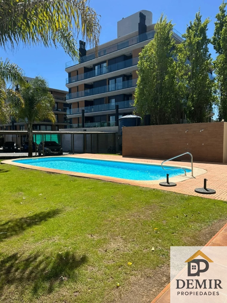Apartamento con amenities sobre rambla en Barra de Carrasco · Foto 2