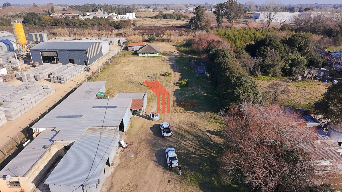 Alquiler Galpón en zona industrial, 400mt. Peñarol