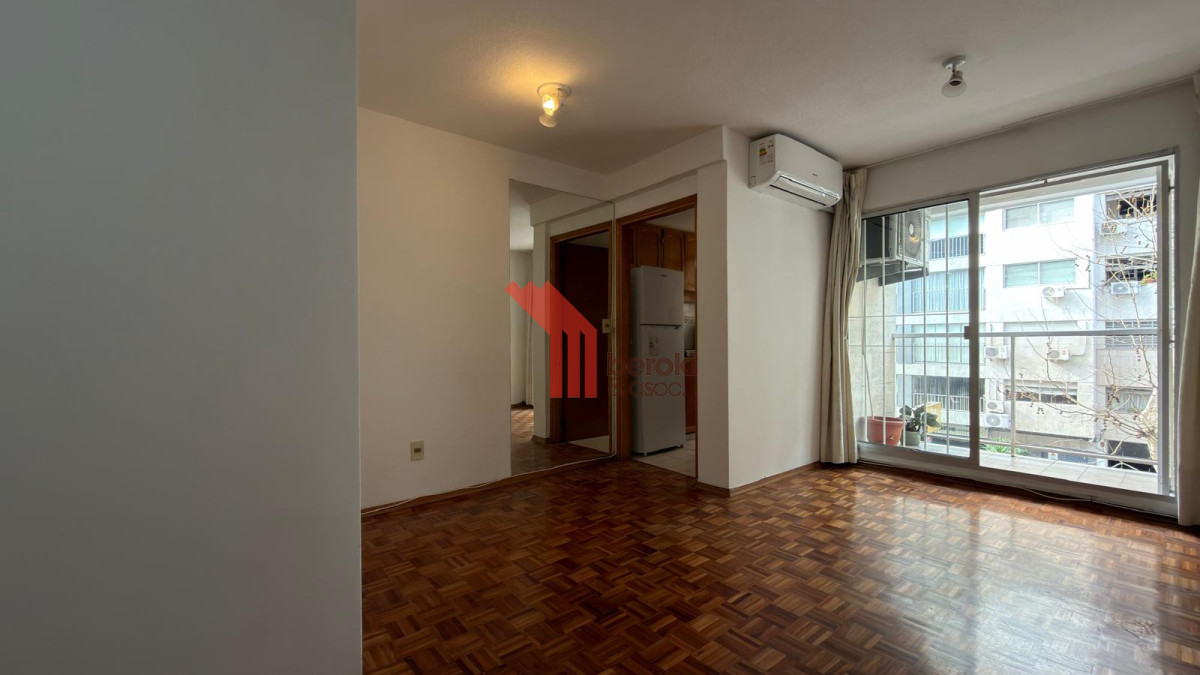 Alquiler apartamento 1 dormitorio con terraza y cocina definida a 2 de Rambla
