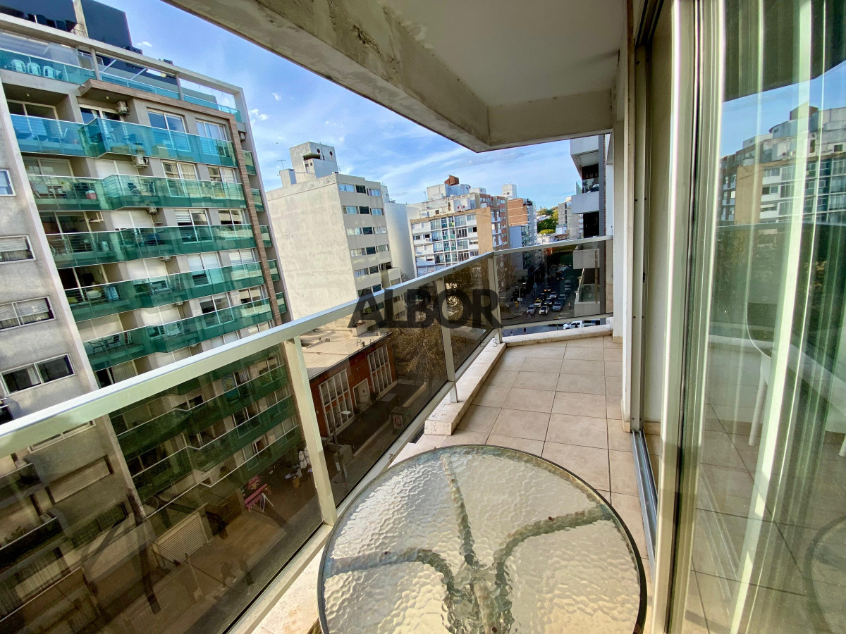 Departamento en alquiler con baja de precio en Pocitos