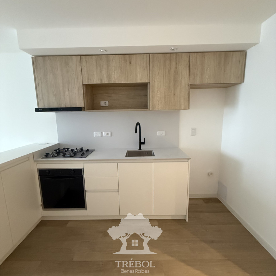 Alquiler apartamento 1 dormitorio a estrenar con amplio patio y cochera B · Foto 3