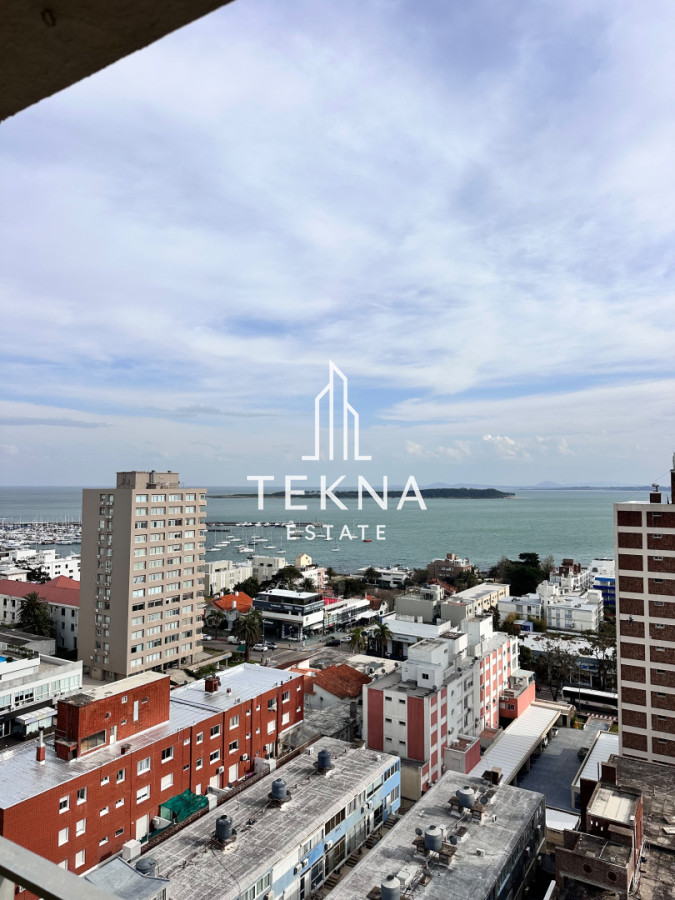 Venta Apartamento en Península, a pasos del mar