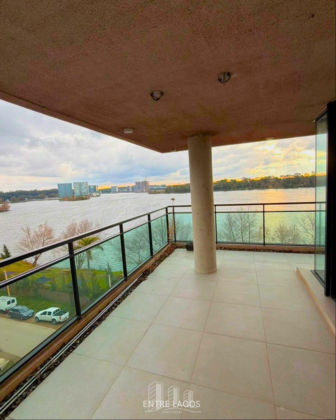 ALQUILER APTO 3 DORM CON PARRILLERO EN INTERLAGOS ESPECTACULAR VISTA AL LAGO