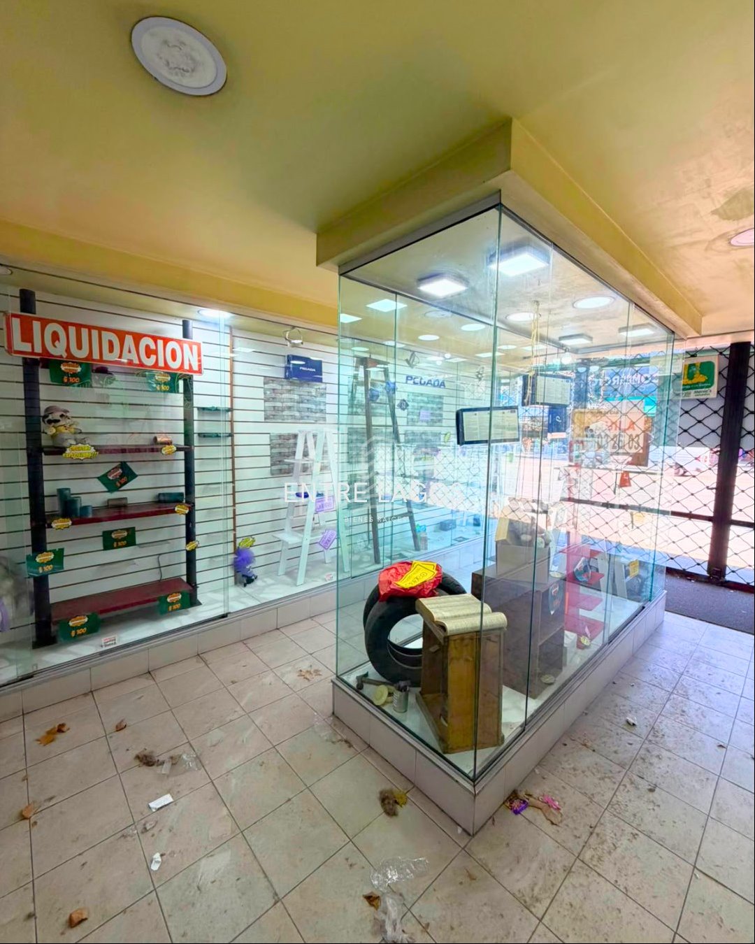 LOCAL COMERCIAL SOBRE AVENIDA CON DEPOSITO BARRIO UNIÓN · Foto 4