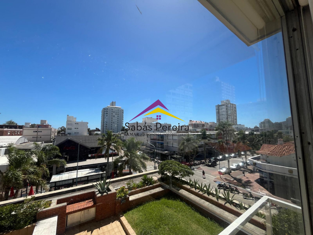 Foto 2 de 15