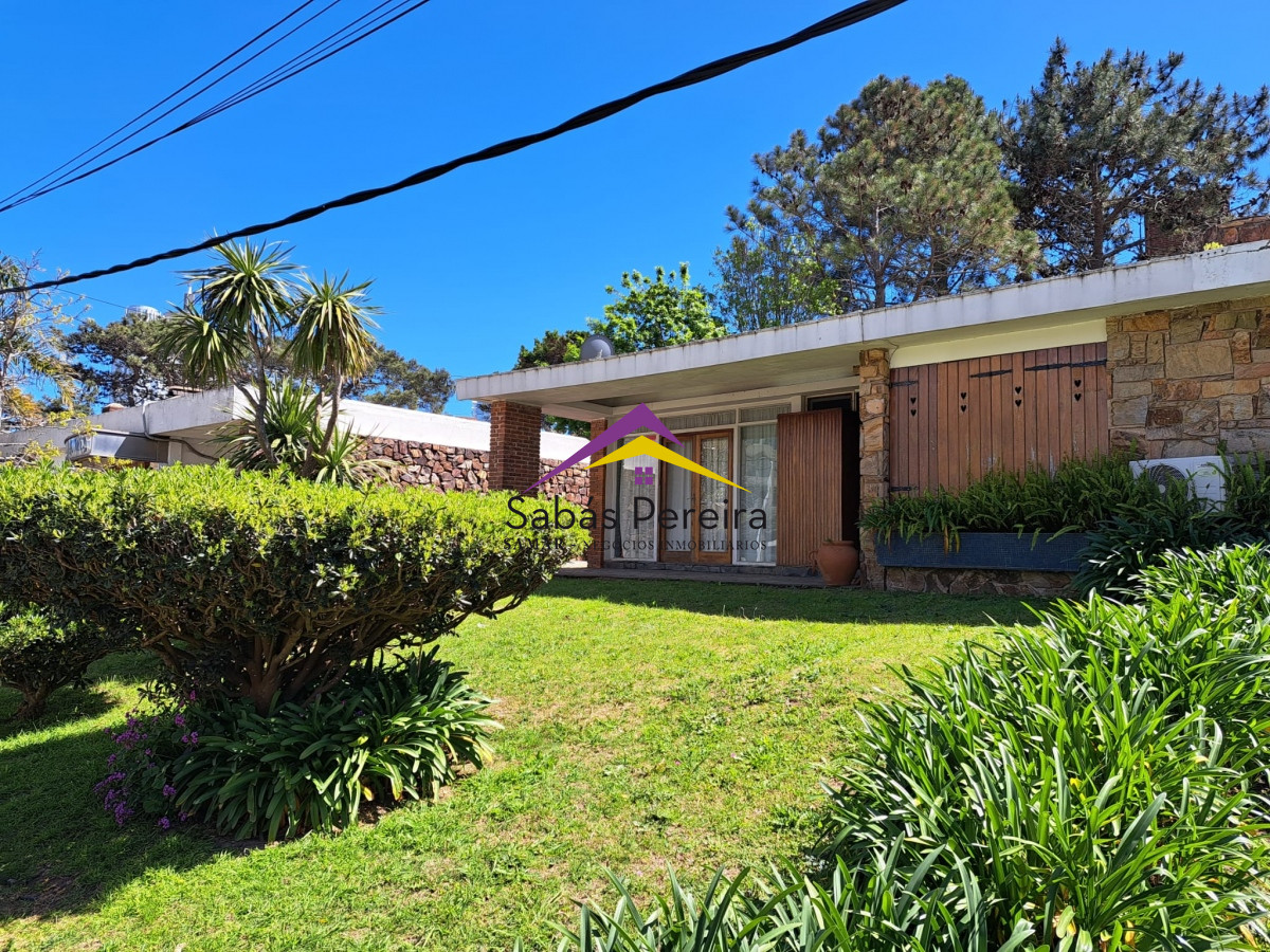 Venta de casa de 2 dormitorios Punta del Este