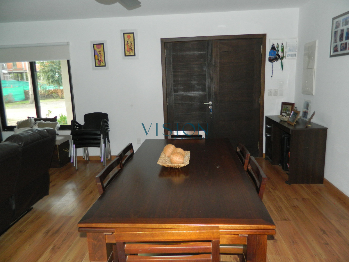 Photo 5 of 30