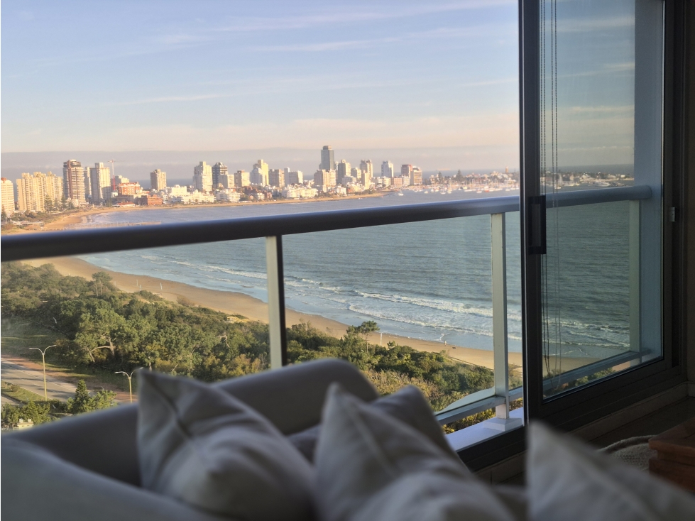Apartamento en alquiler con vista al mar 2 dormitorios y 2 baños