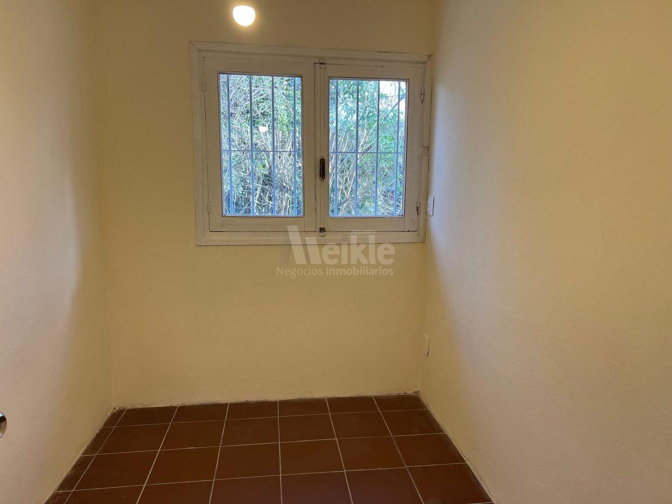 Casa en alquiler a pasos de la playa El Pinar · Foto 8