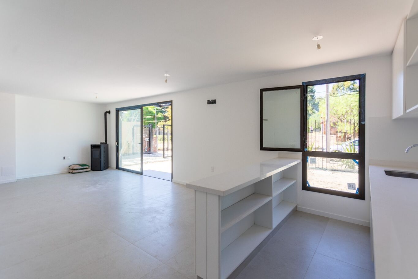 Alquiler de casa en Barra de Carrasco - 3 dormitorios + gran jardín en Housing moderno · Foto 6