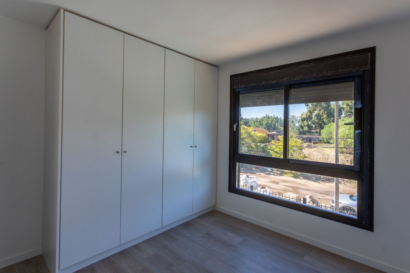 Alquiler de casa en Barra de Carrasco - 3 dormitorios + gran jardín en Housing moderno · Foto 8