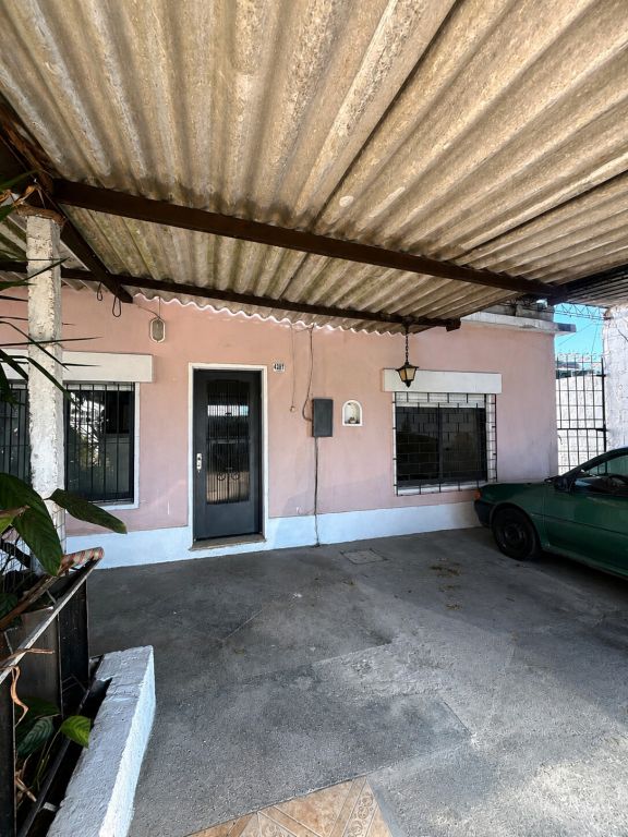 Casa en alquiler de 2 dormitorios| Excelente ubicación y conectividad