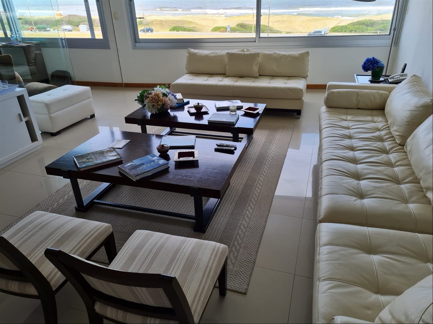 Torre Tiburón 3 – Playa Brava 3 dorm + Servicio. Imperdible