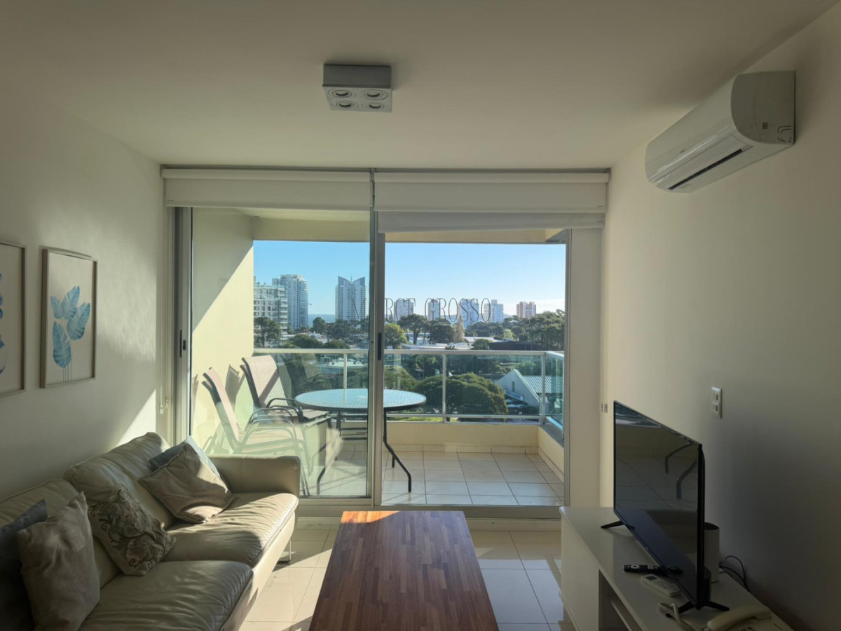 Apartamento en alquiler anual de 1 dormitorio en Torre Gala vista ,  Punta del este