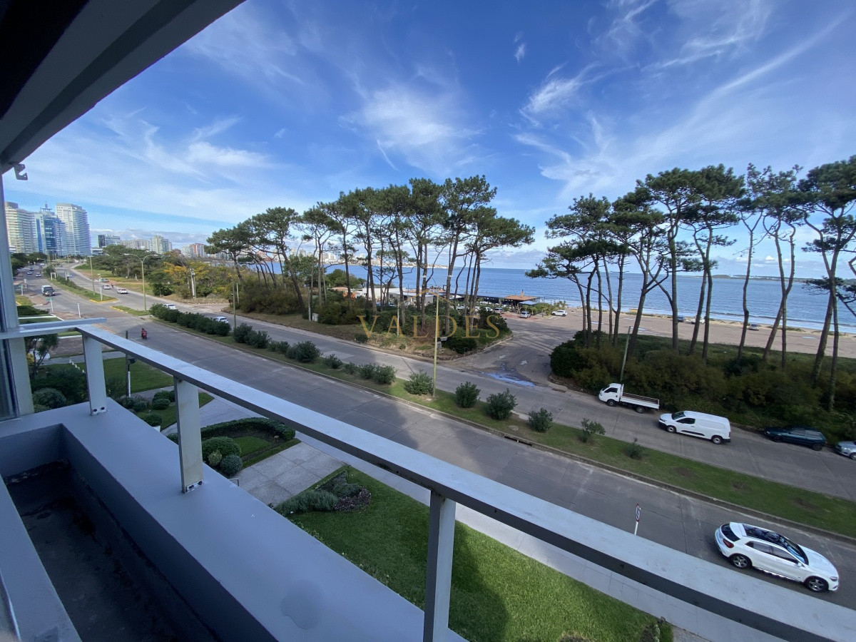 Apartamento primera línea playa mansa