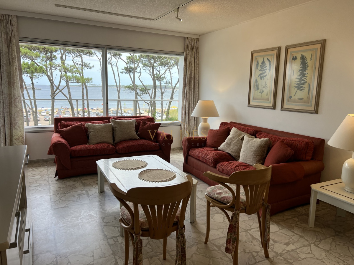 Apartamento primera línea playa mansa · Foto 7