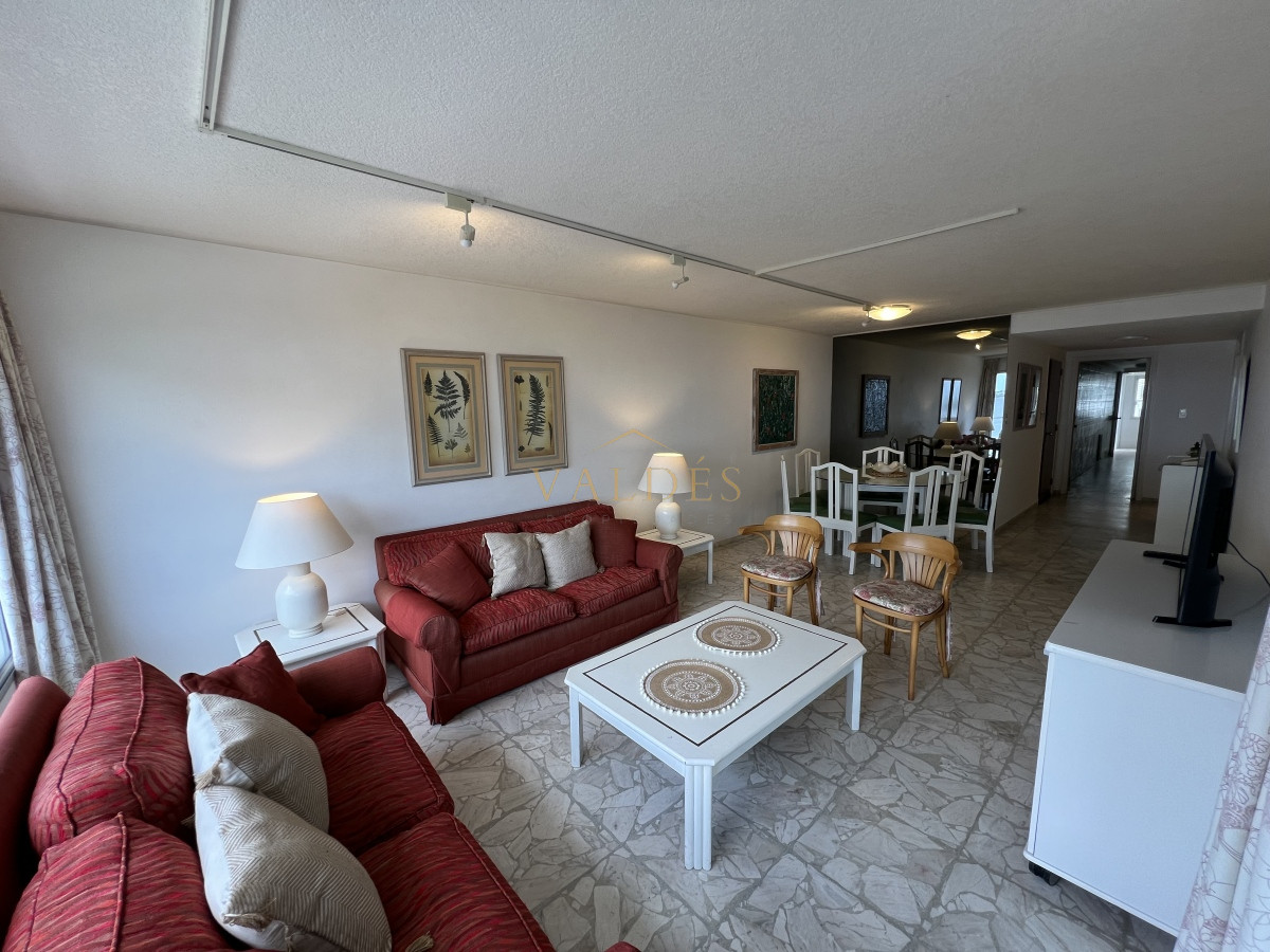 Apartamento primera línea playa mansa · Foto 5