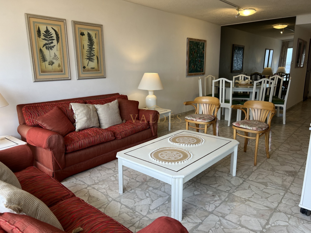 Apartamento primera línea playa mansa · Foto 6