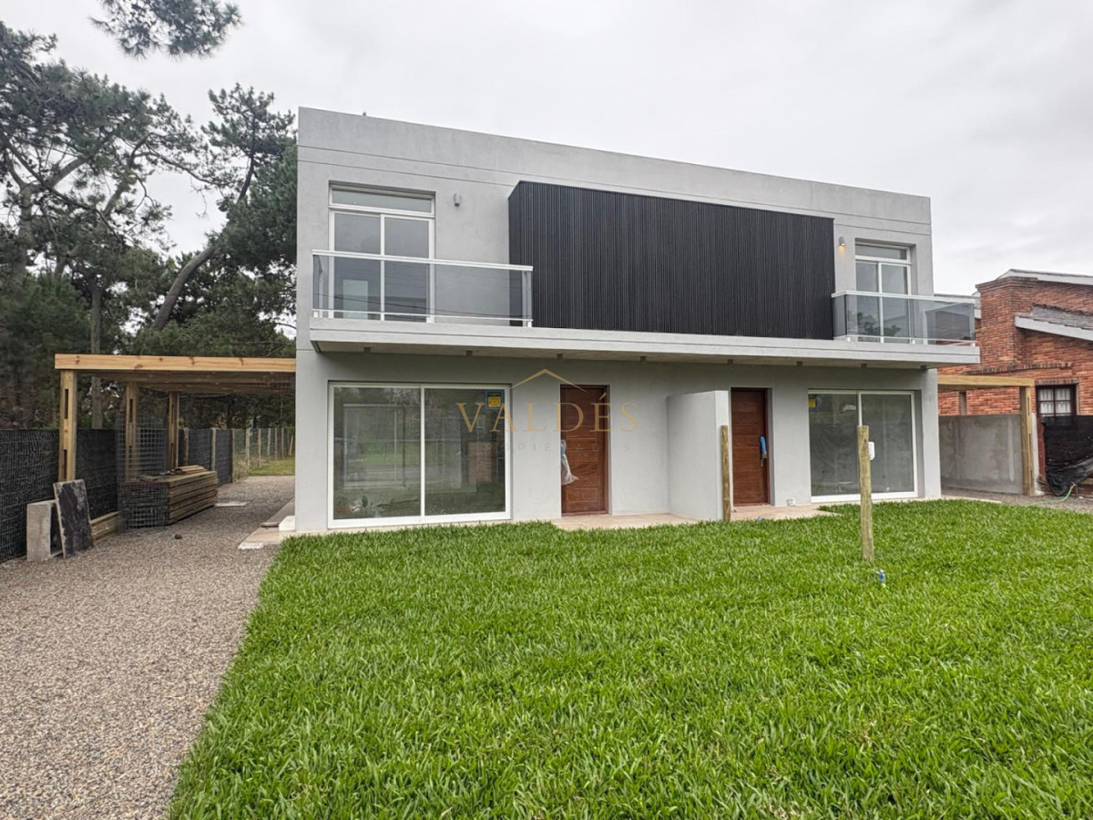 Casa a Estrenar Jardines de Cordoba sobre Avenida 3 Dorimtorios