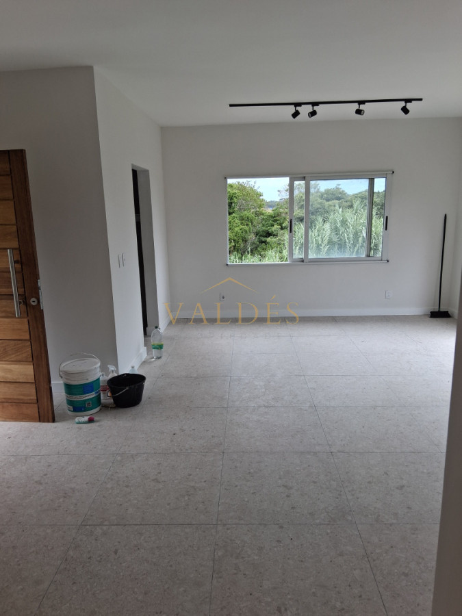 ALQUILER ANUAL, sin muebles · Foto 8