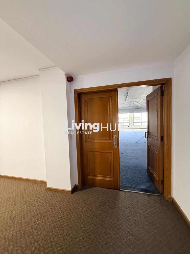 Alquiler oficina en Edificio Playa Mayor – Plaza Independencia 81m2