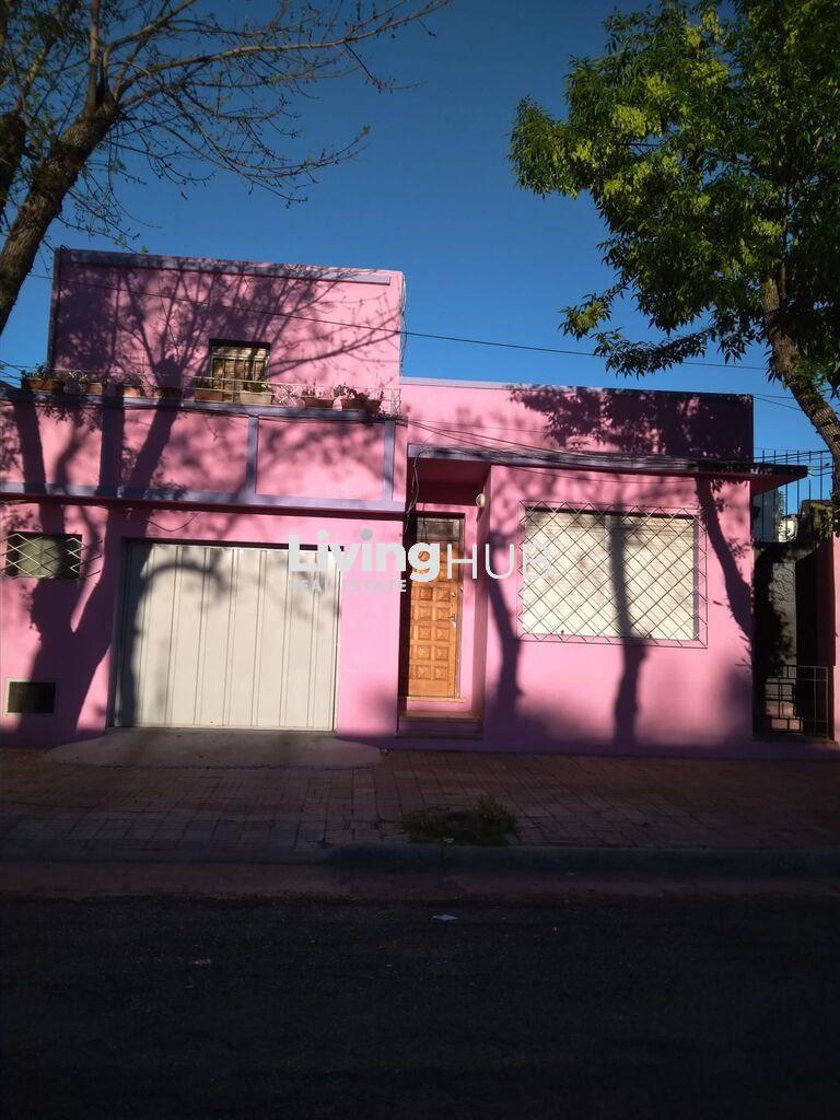VENTA CASA, 3 DORMITORIOS, EN BARRIO PUEBLO NUEVO, COLONIA