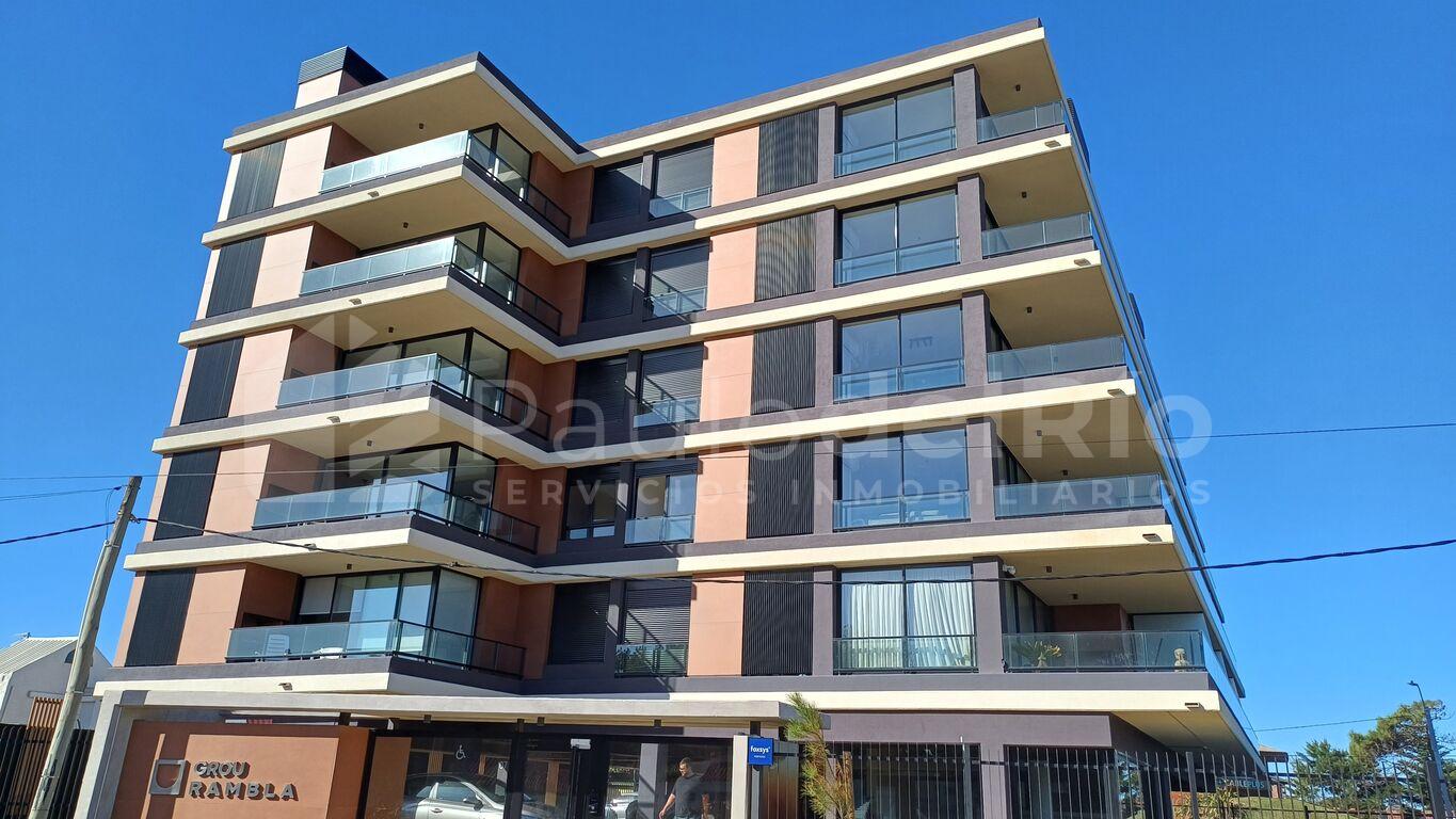 Estupendo Apto de 3 dormitorios en venta Terraza Parrilla Vistas Sol Cochera